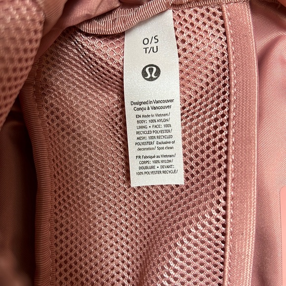 LuluLemon Pink Rose Everywhere Belt Bag 1L - Picture 5 of 8